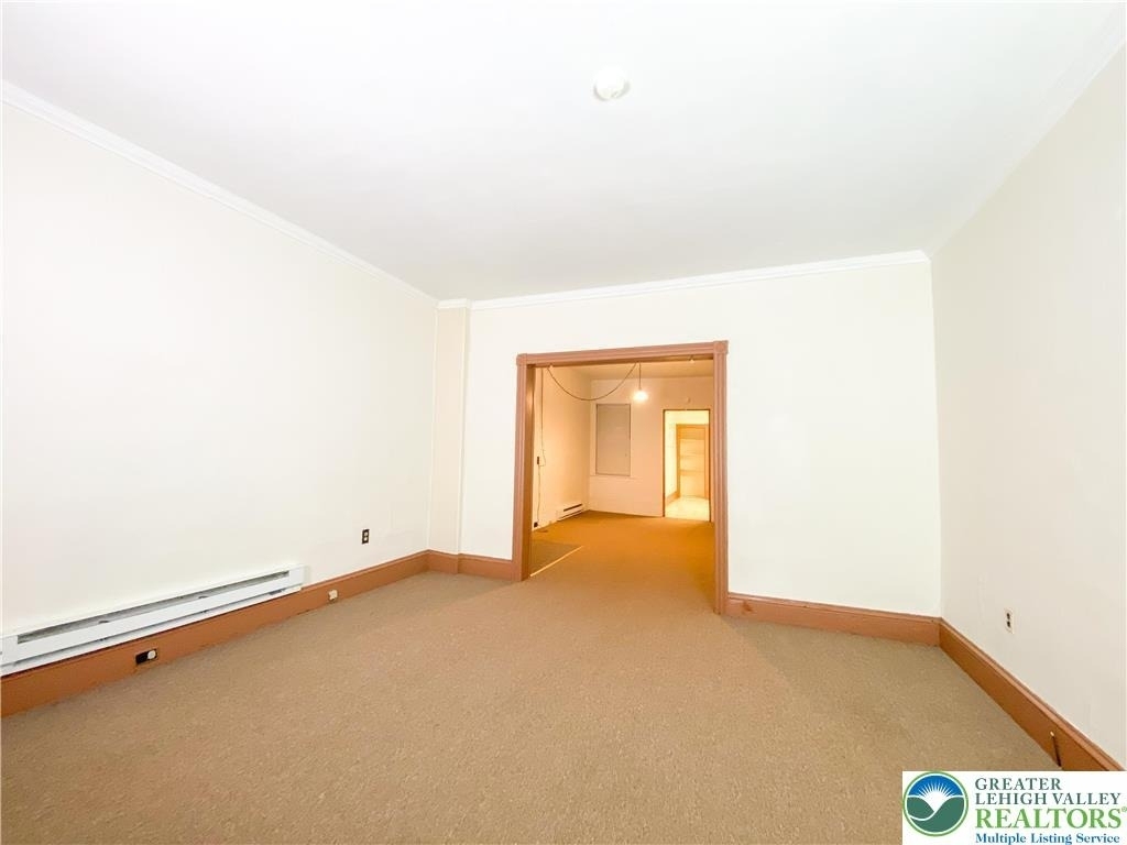 326 Lehigh Avenue - Photo 2