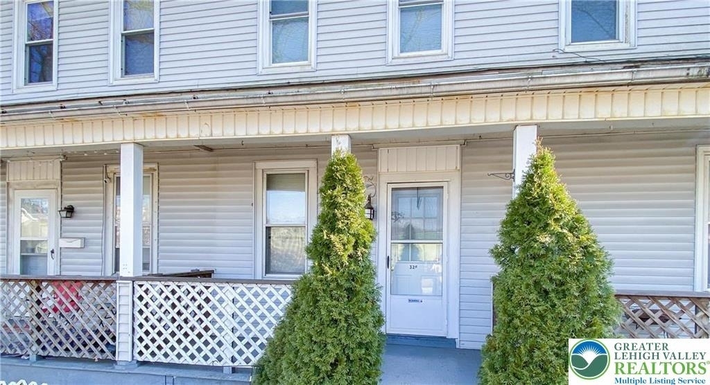 326 Lehigh Avenue - Photo 1