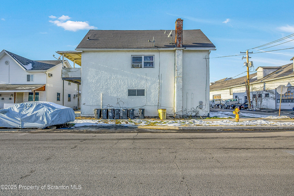 1007 Washburn Street - Photo 1