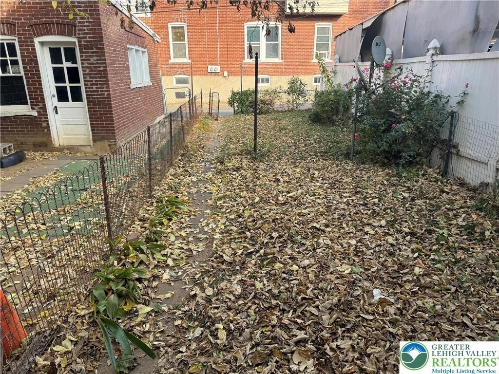 733 N 11th Street - Photo 6