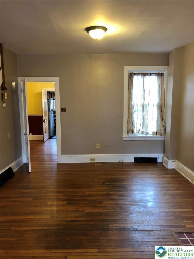 1214 Maple Street - Photo 3