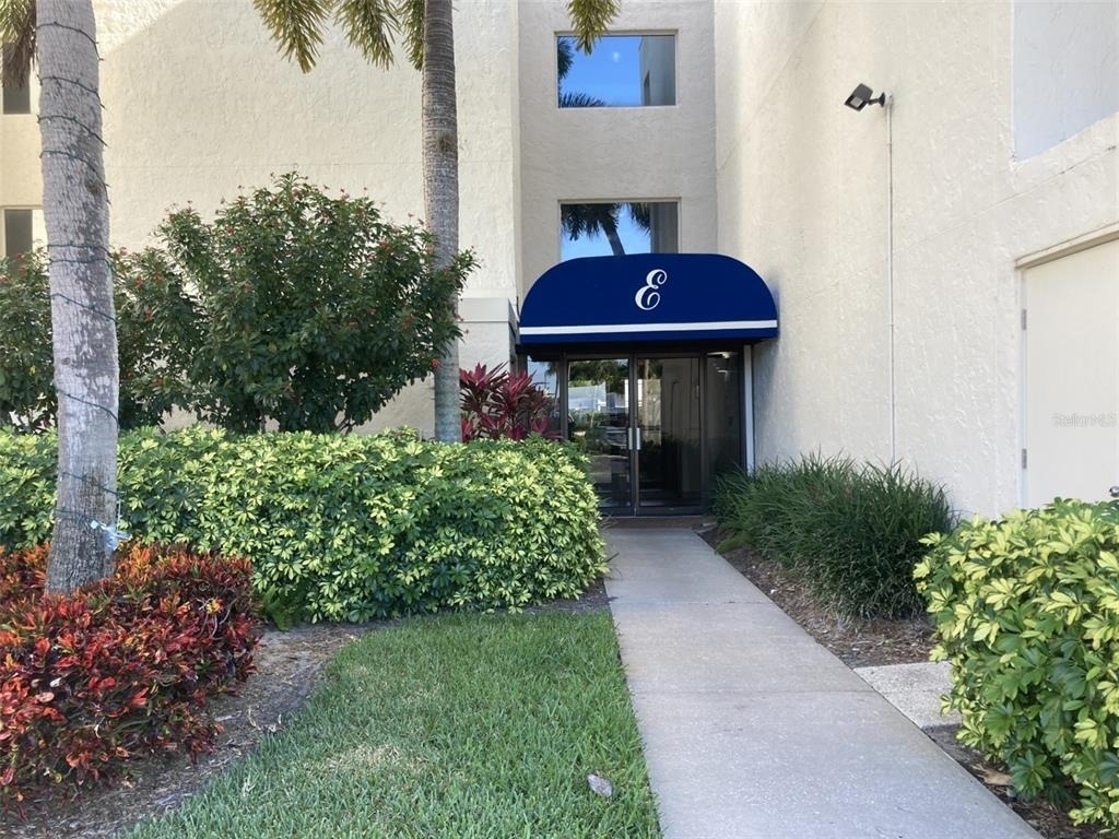 6114 43rd Street W - Photo 1