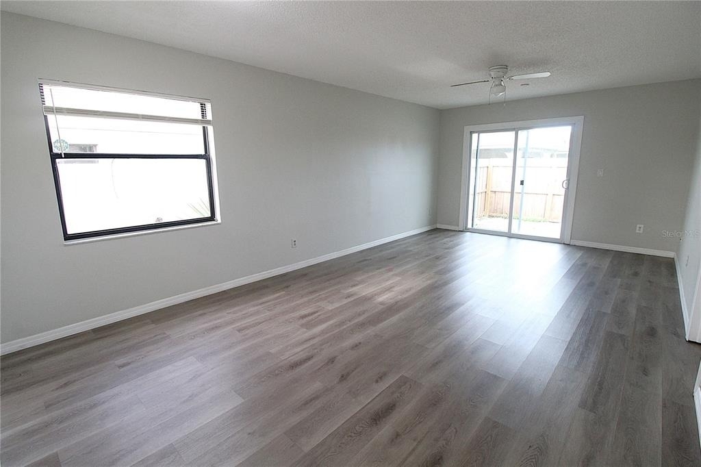 4812 27th Street W - Photo 6