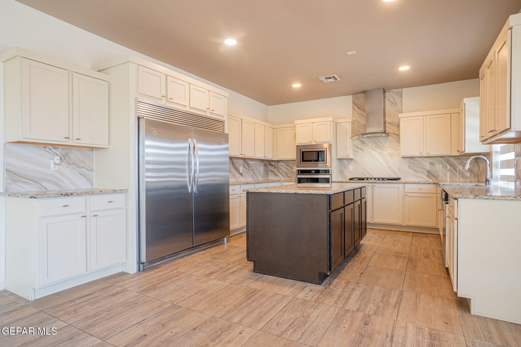1126 Ismael Robles Street - Photo 5