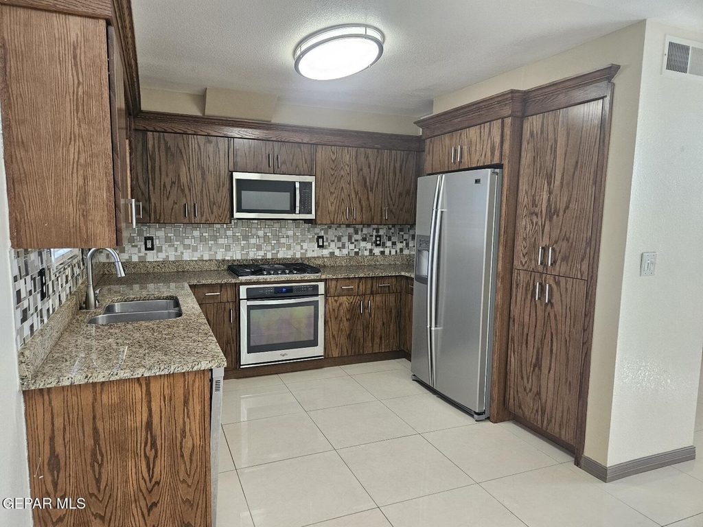 1657 Saint Vitus Place - Photo 4