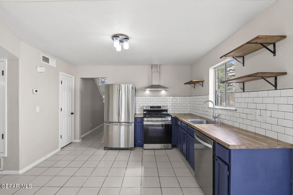 12425 Red Sun Drive - Photo 7