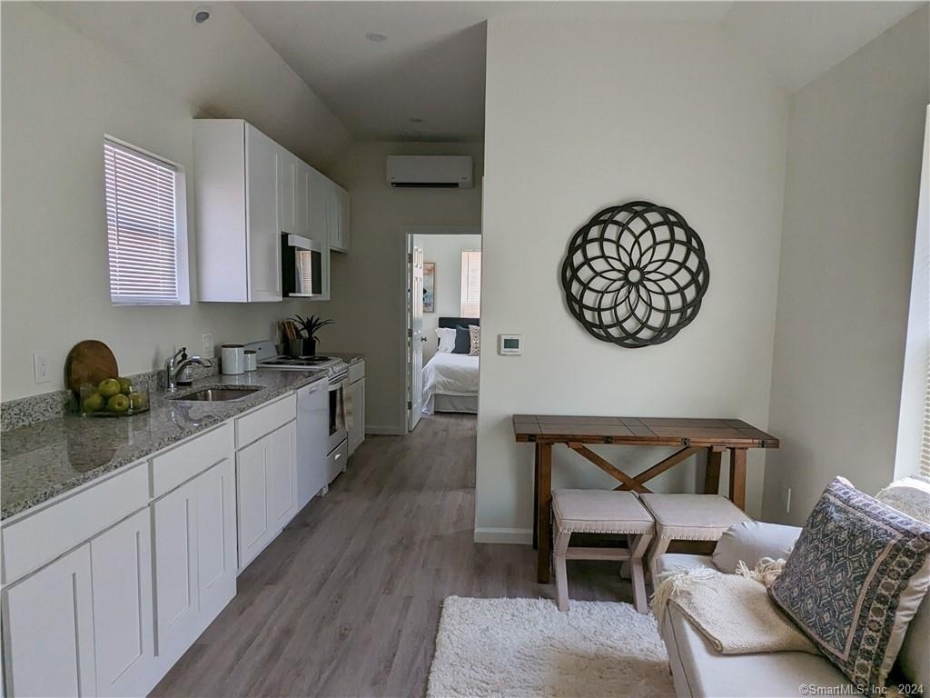 1187 Broad Street - Photo 3
