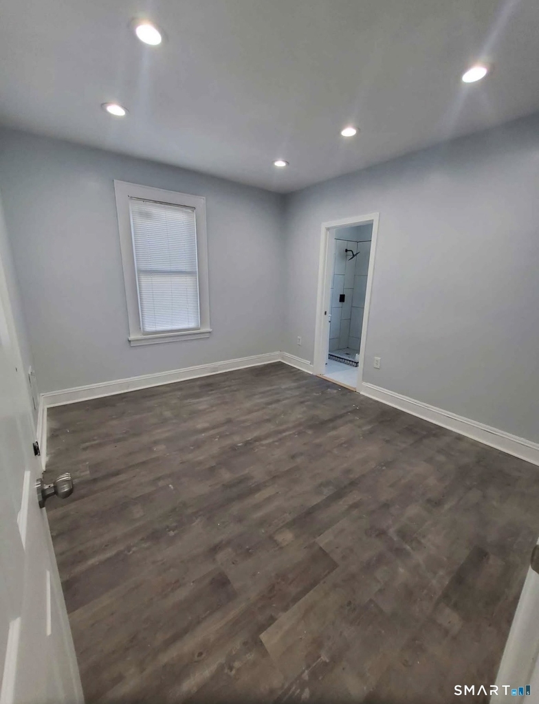 100 Horace Street - Photo 6