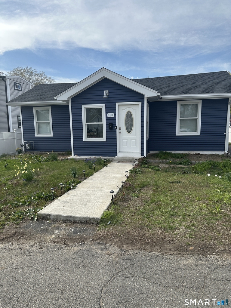 180 Pleasantview Avenue - Photo 0