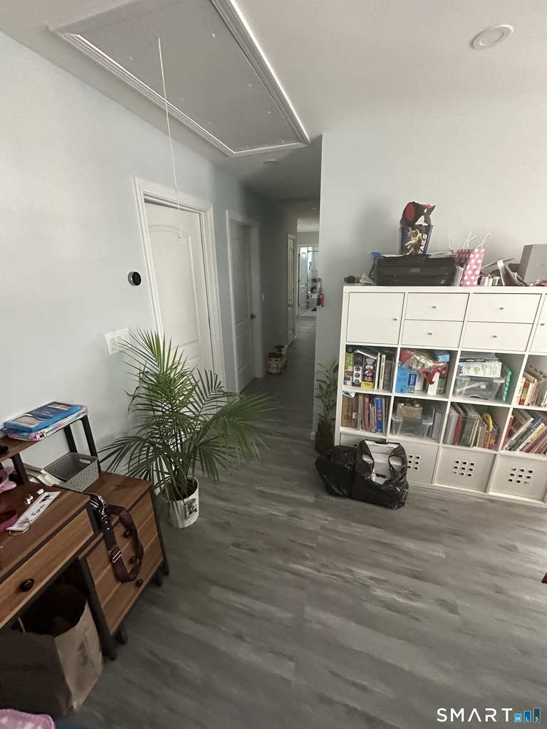 180 Pleasantview Avenue - Photo 2