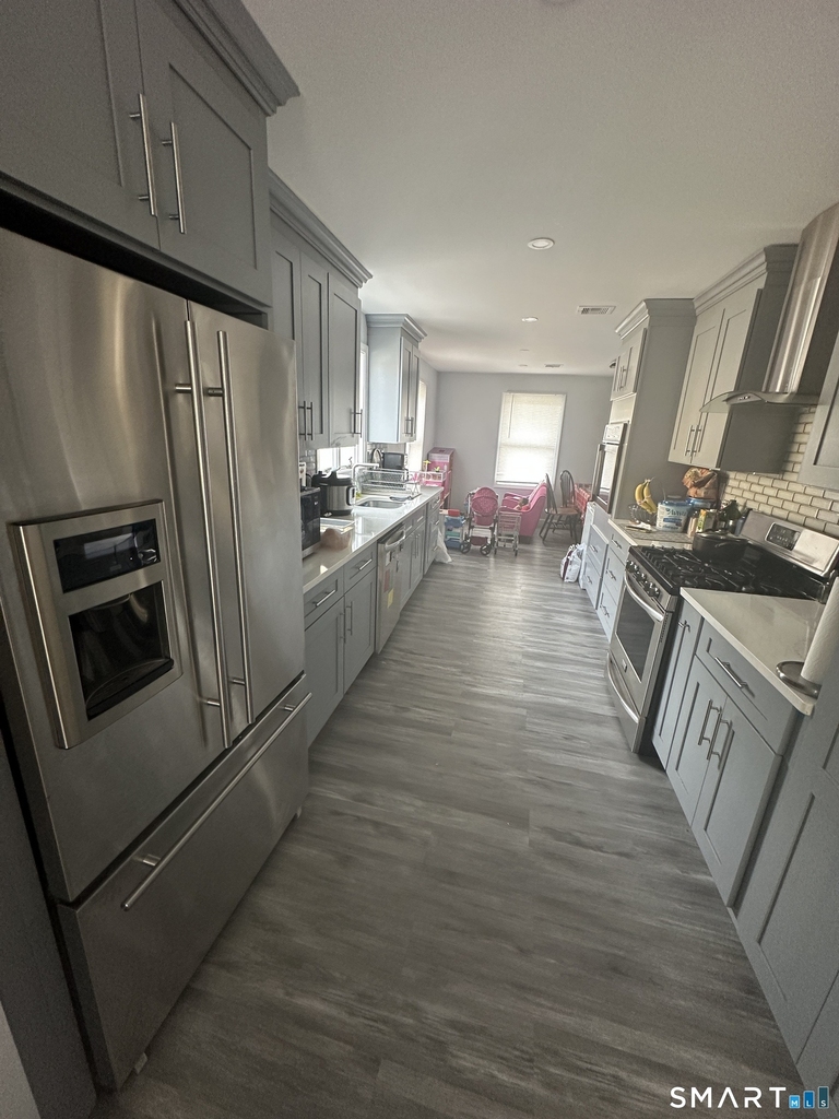 180 Pleasantview Avenue - Photo 4