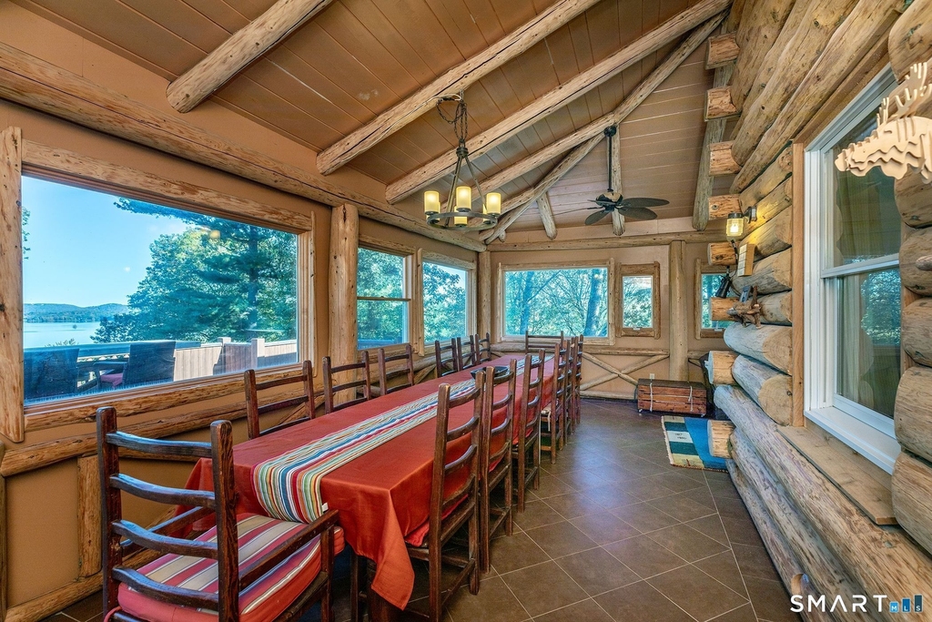 28 Fox Run - Photo 6