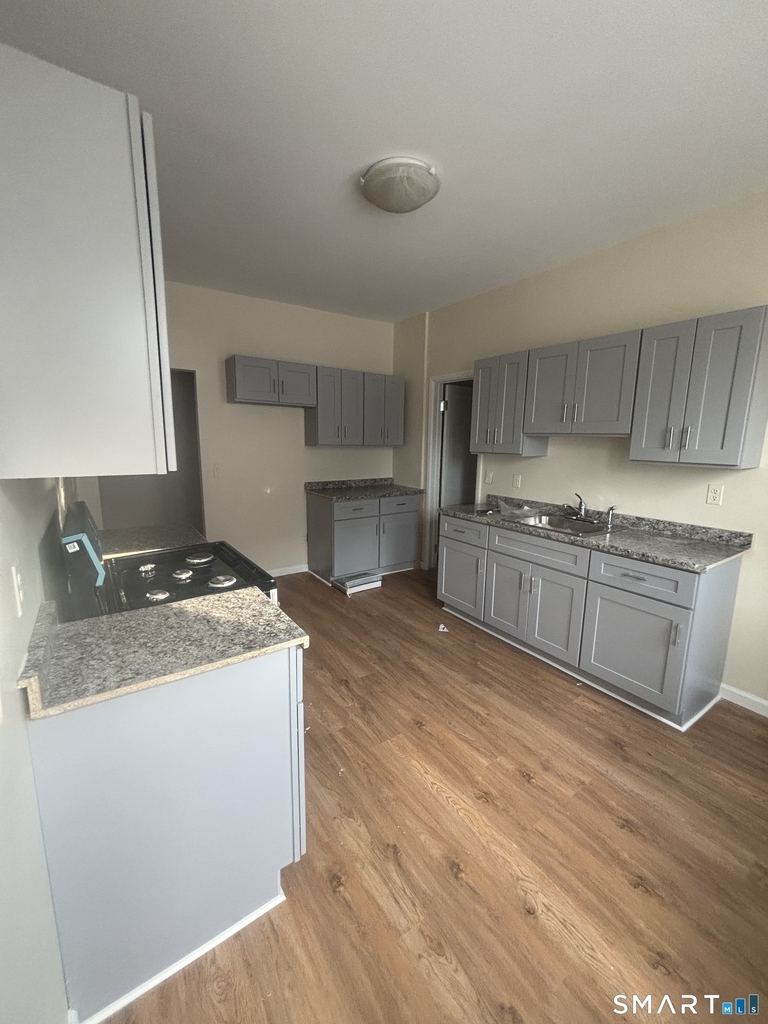 1804 Barnum Avenue - Photo 1