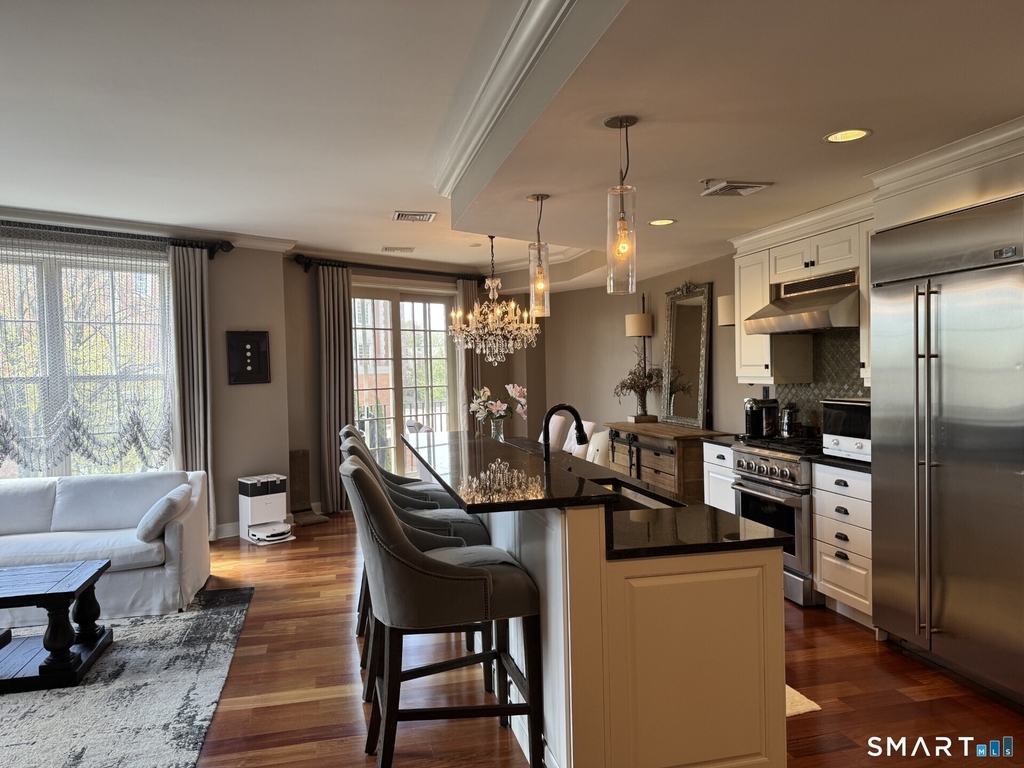 85 Memorial Road - Photo 12