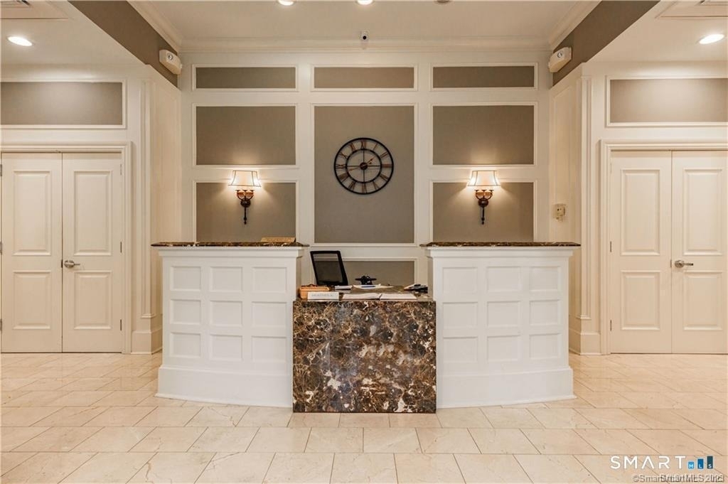 85 Memorial Road - Photo 4