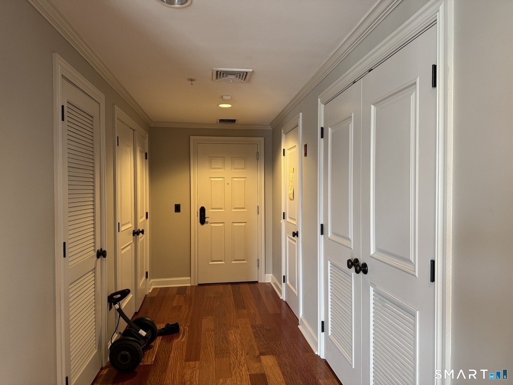 85 Memorial Road - Photo 9