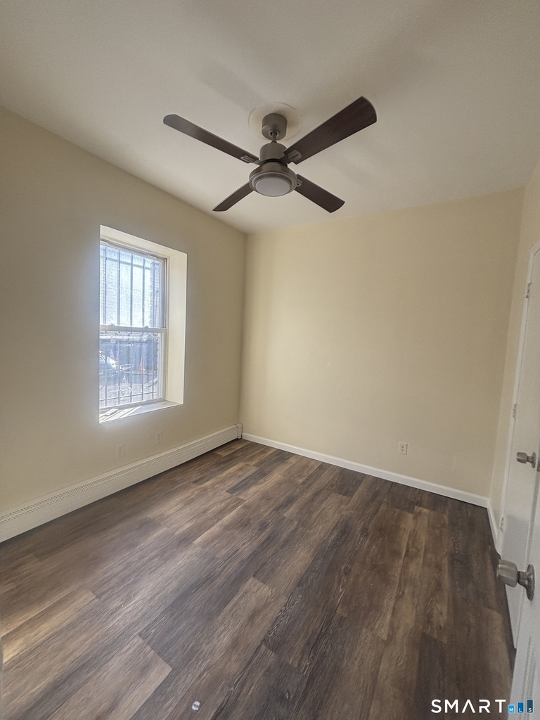 1804 Barnum Avenue - Photo 4