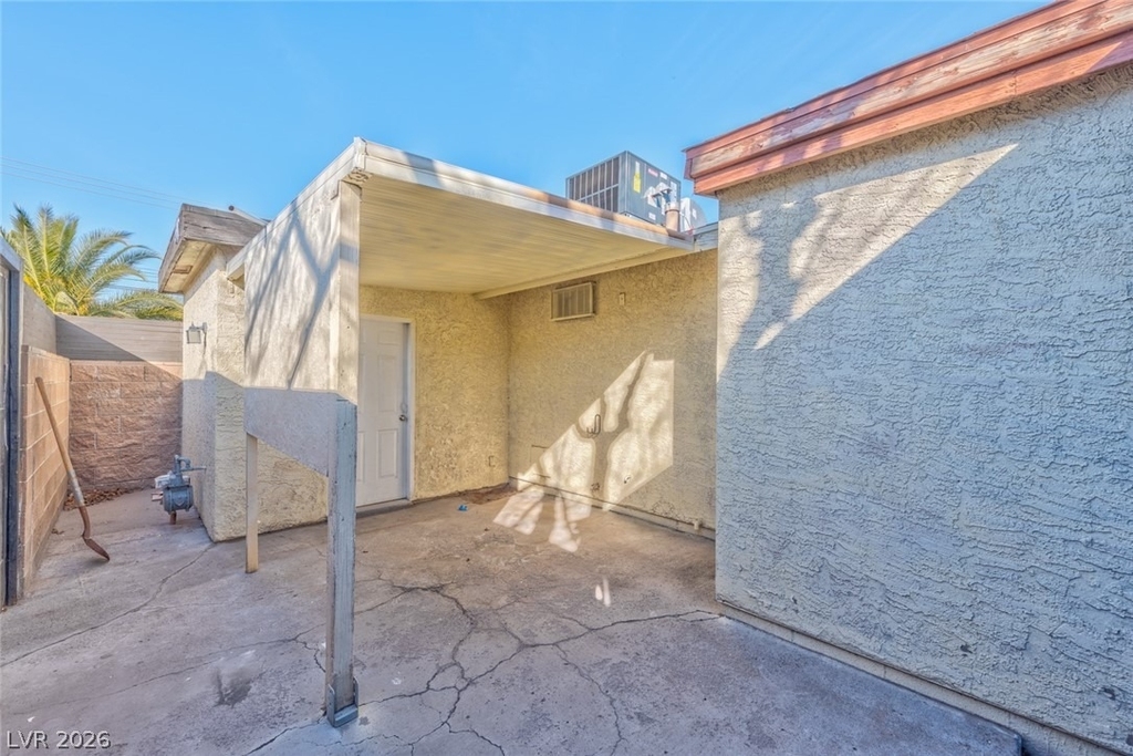 3912 Torsby Place - Photo 11