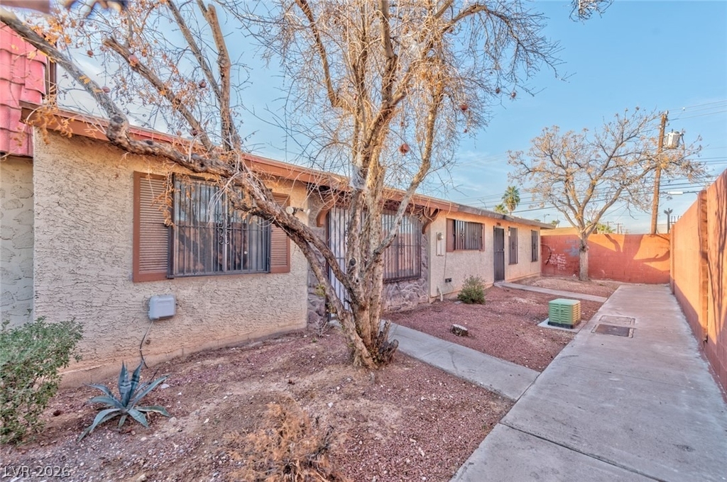 3912 Torsby Place - Photo 1