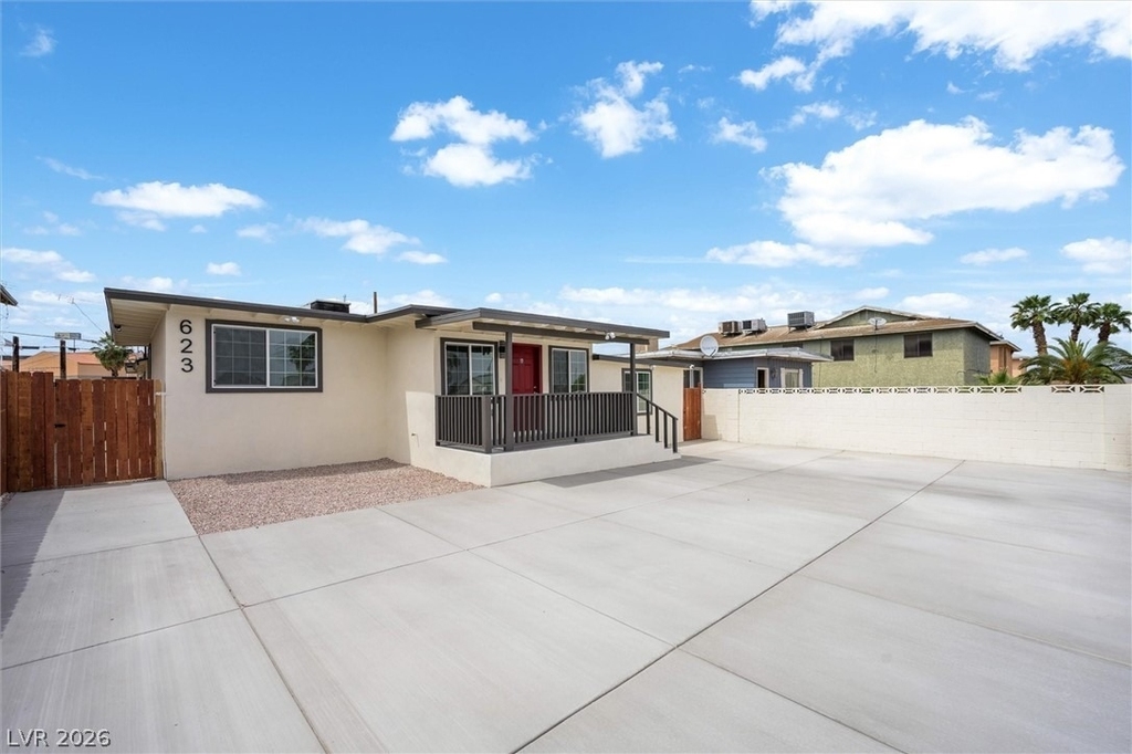 623 N 10th Street - Photo 2