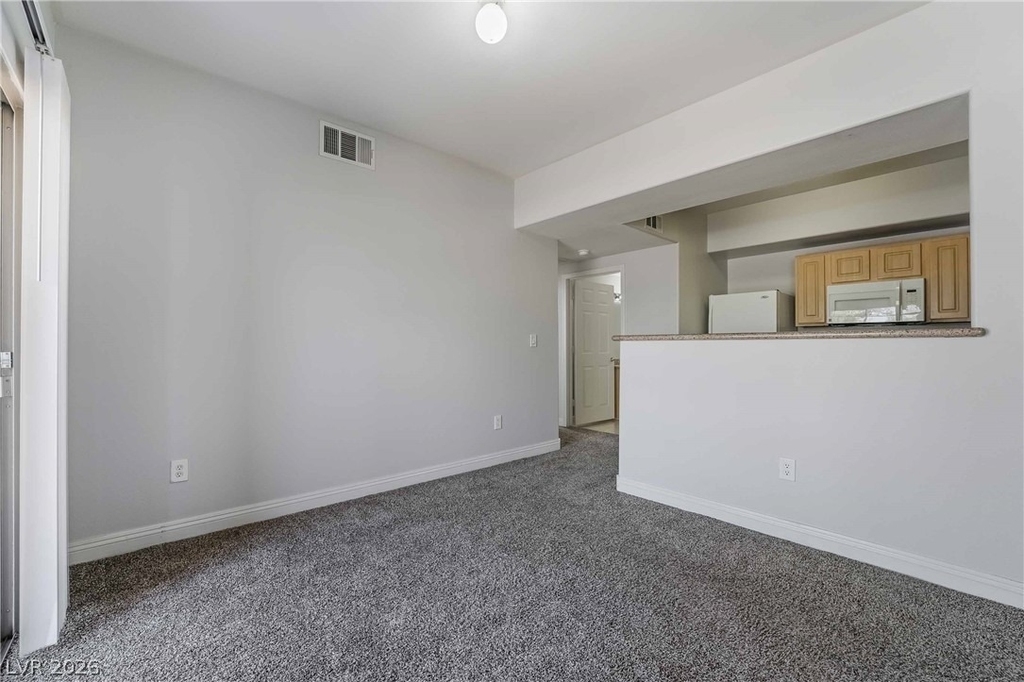 8000 Badura Avenue - Photo 6