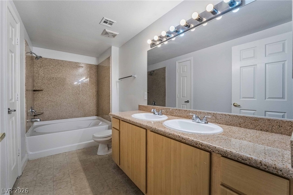 8000 Badura Avenue - Photo 12