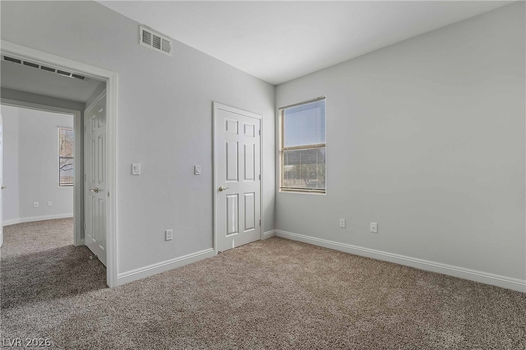 8000 Badura Avenue - Photo 15