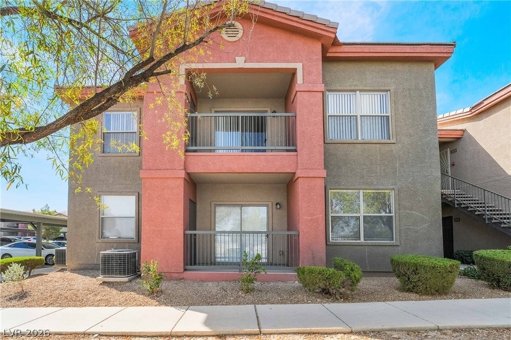 8000 Badura Avenue - Photo 2