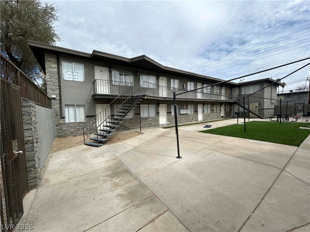 2626 Lynnwood Street - Photo 10