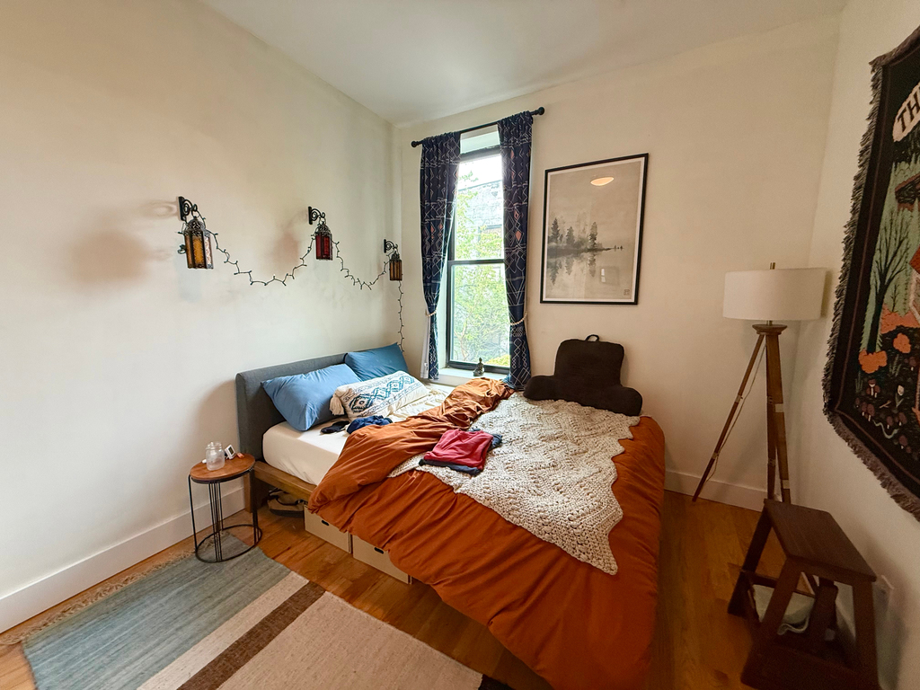 481 Evergreen Avenue - Photo 3