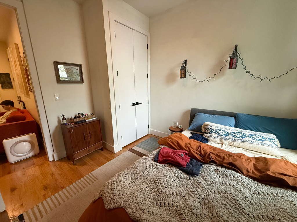 481 Evergreen Avenue - Photo 4