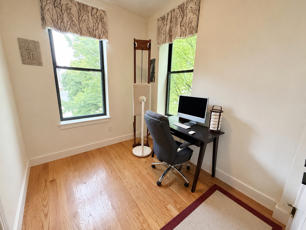 481 Evergreen Avenue - Photo 5