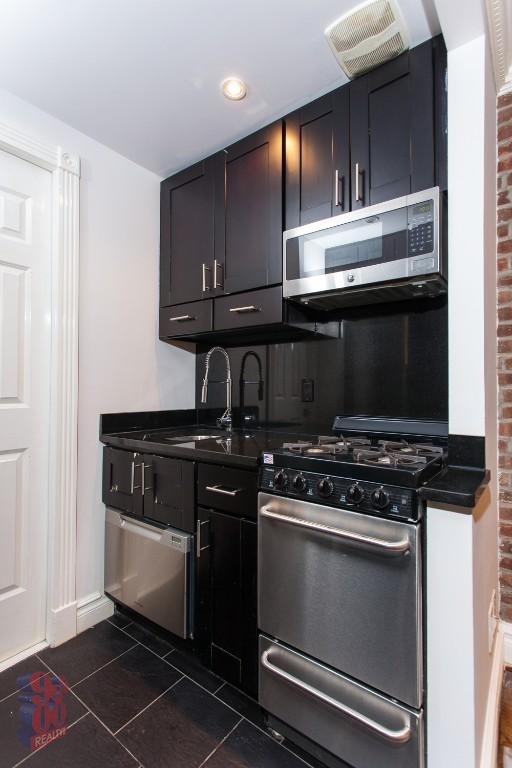 345 West 53rd Street - Photo 3