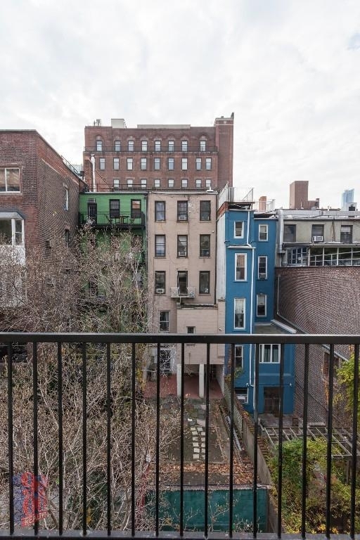 230 East 32nd Street - Photo 4