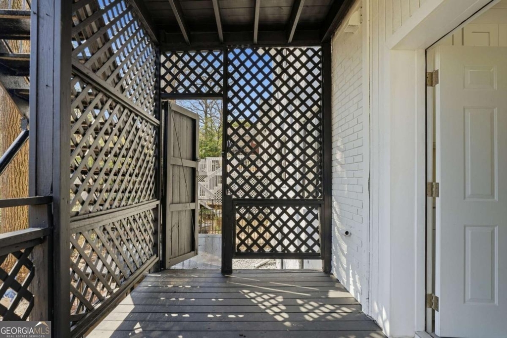 393 8th Street Ne - Photo 23