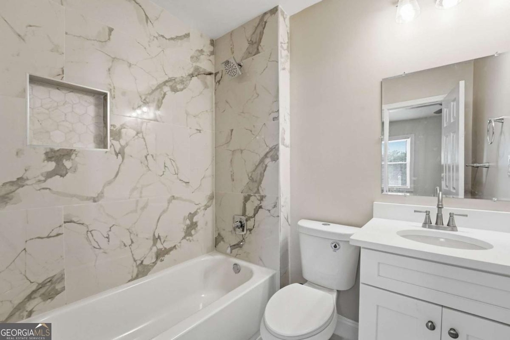 393 8th Street Ne - Photo 16
