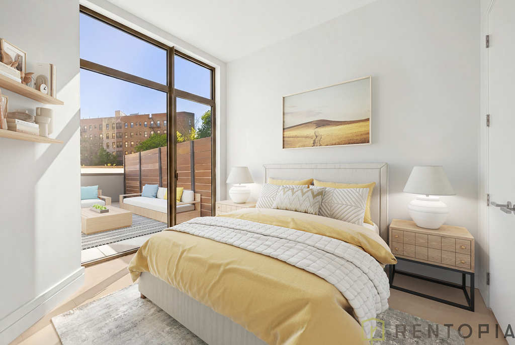 960 Franklin Avenue - Photo 5