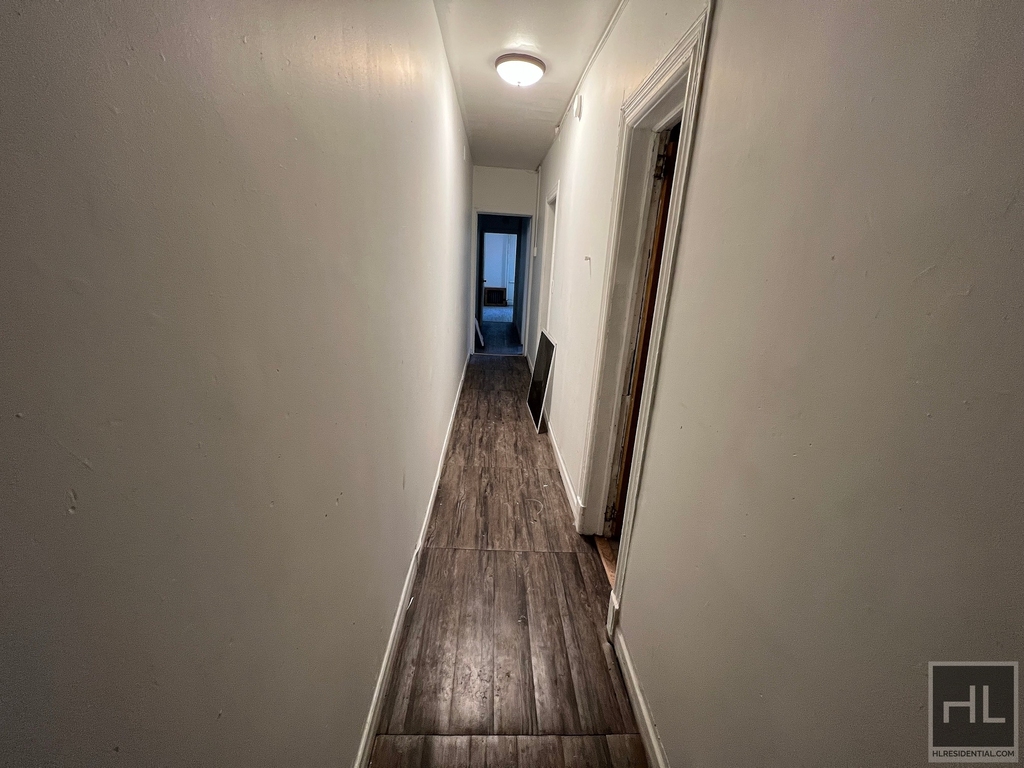 East 182 Street - Photo 5
