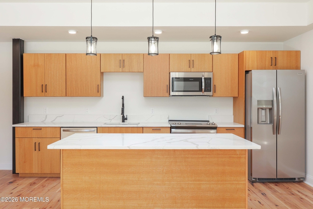 179 Chelsea Avenue - Photo 13