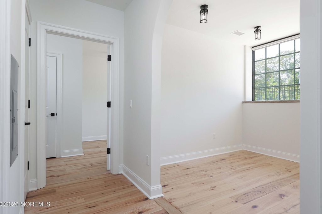 179 Chelsea Avenue - Photo 0