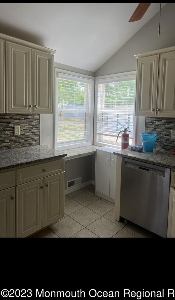 11 Barbara Lane - Photo 2