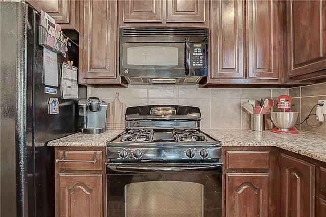 5009 Holliday Drive - Photo 11