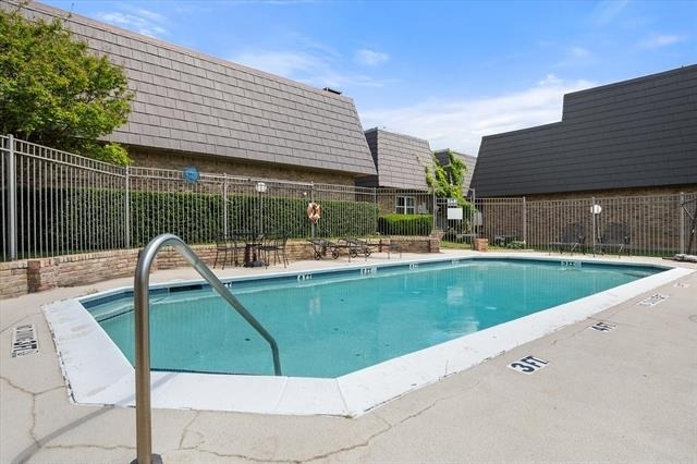 207 E Harwood Road - Photo 19