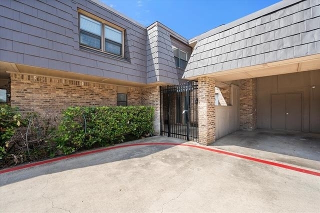207 E Harwood Road - Photo 17