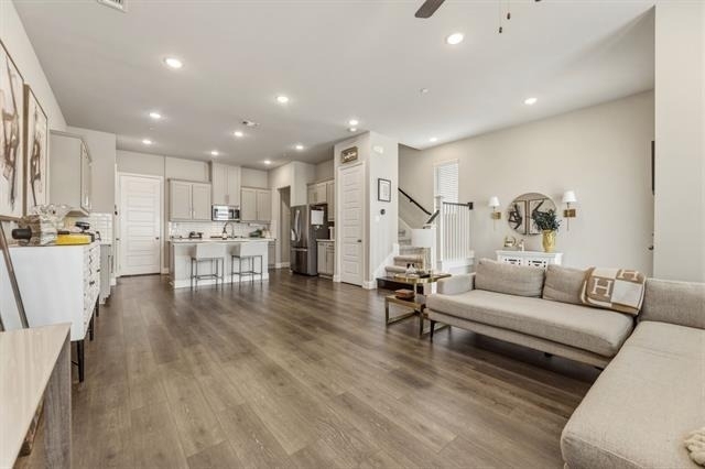 4937 Barcelona Avenue - Photo 5