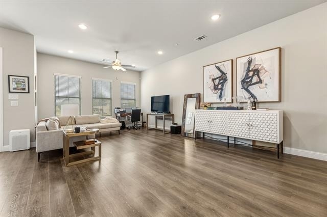 4937 Barcelona Avenue - Photo 3