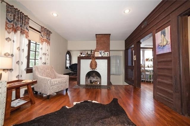 4038 N Roswell Street - Photo 3