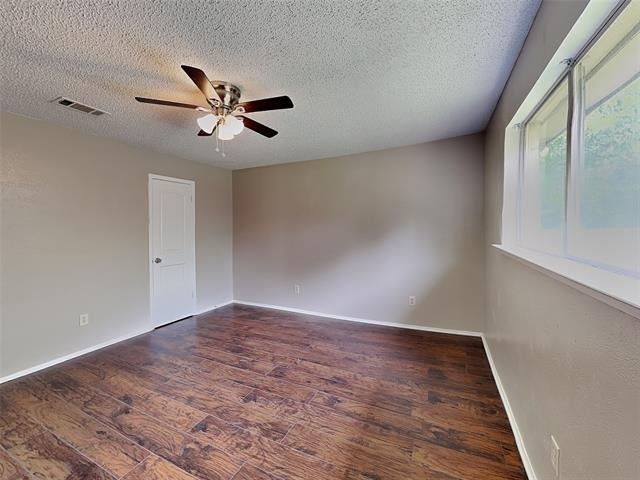 701 Admiralty Way - Photo 7