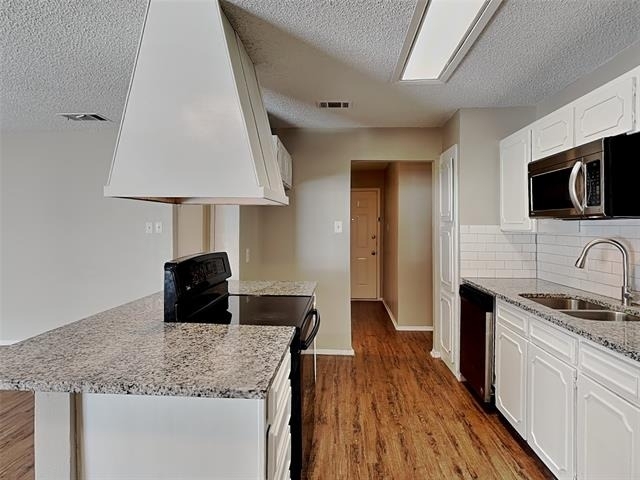 701 Admiralty Way - Photo 4