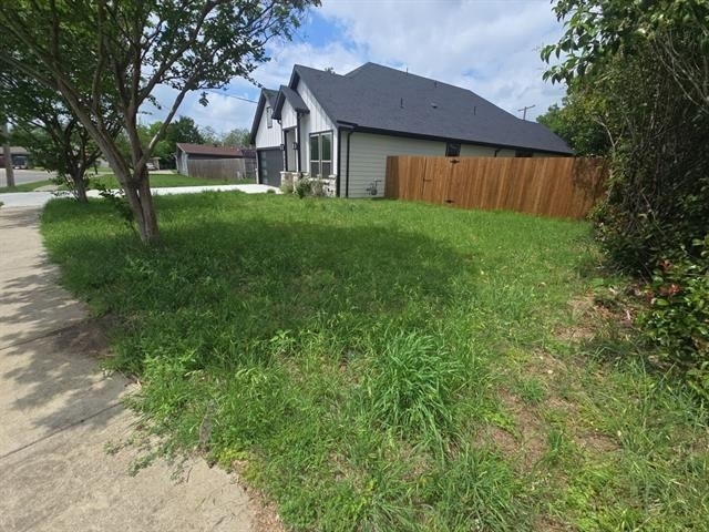 1609 Sharon Street - Photo 2